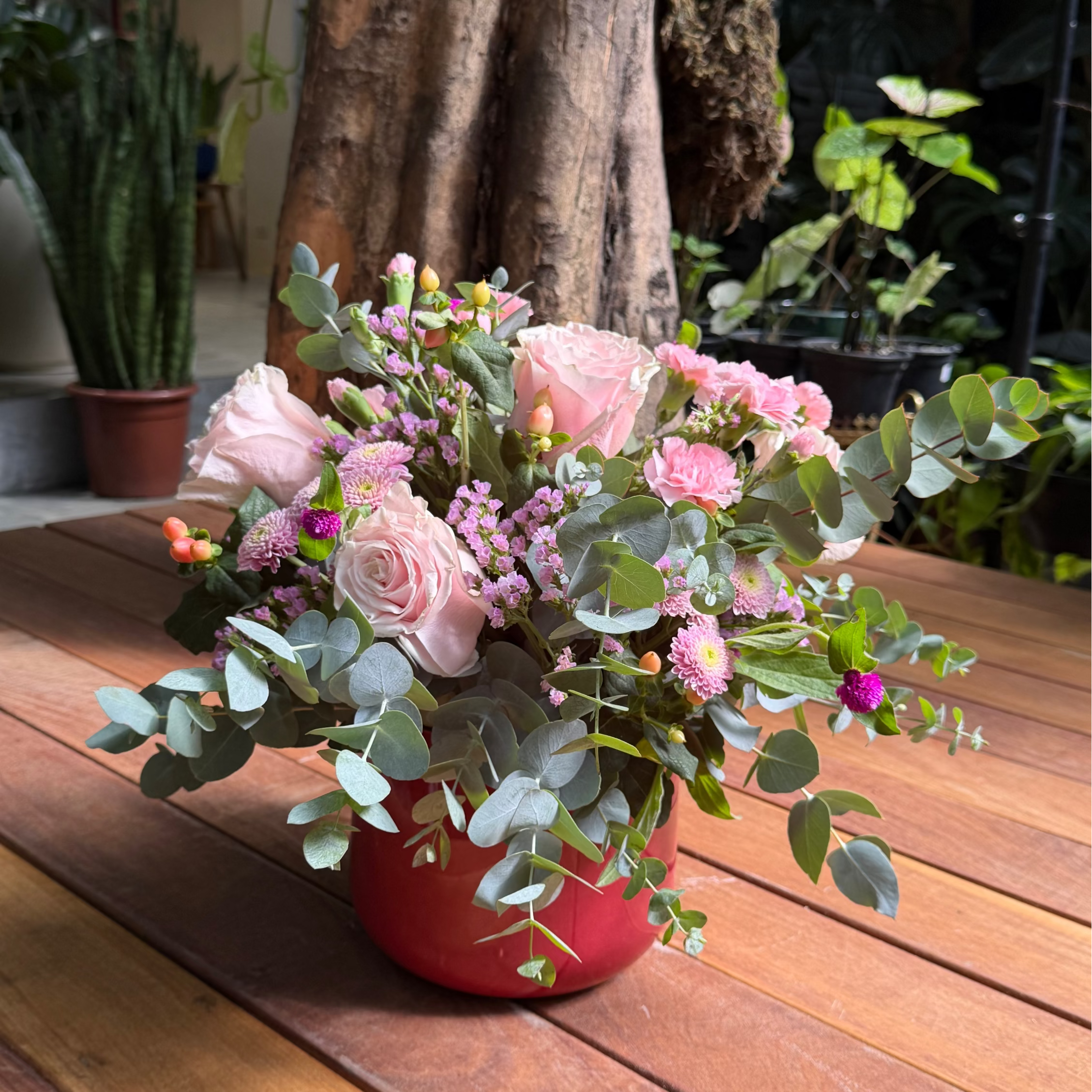 ARRANJO TONS PASTEL NO CACHEPOT ROSA GRANDE - ENTREGA EM SÃO PAULO