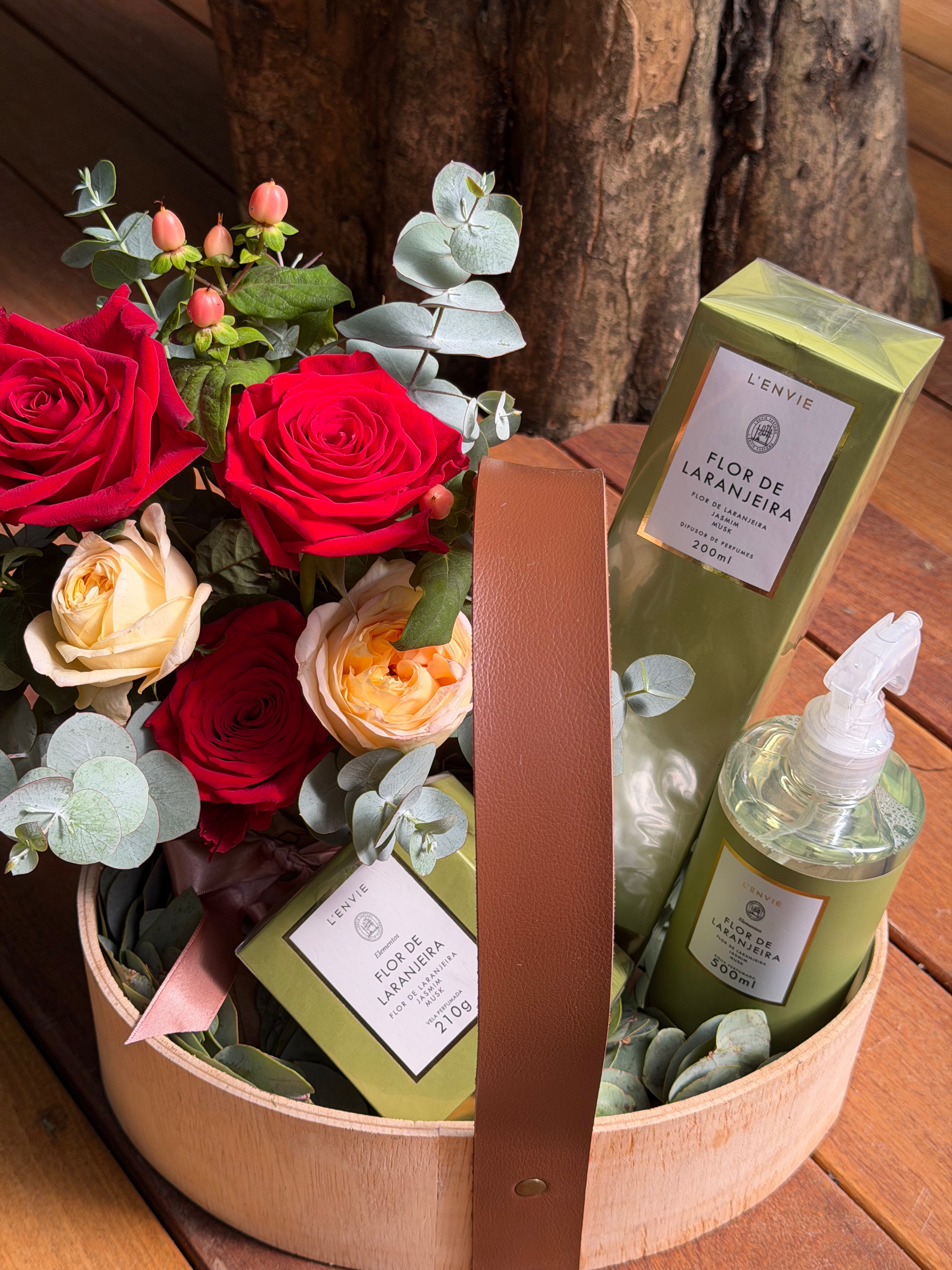 KIT ROSAS E FLOR DE LARANJEIRA