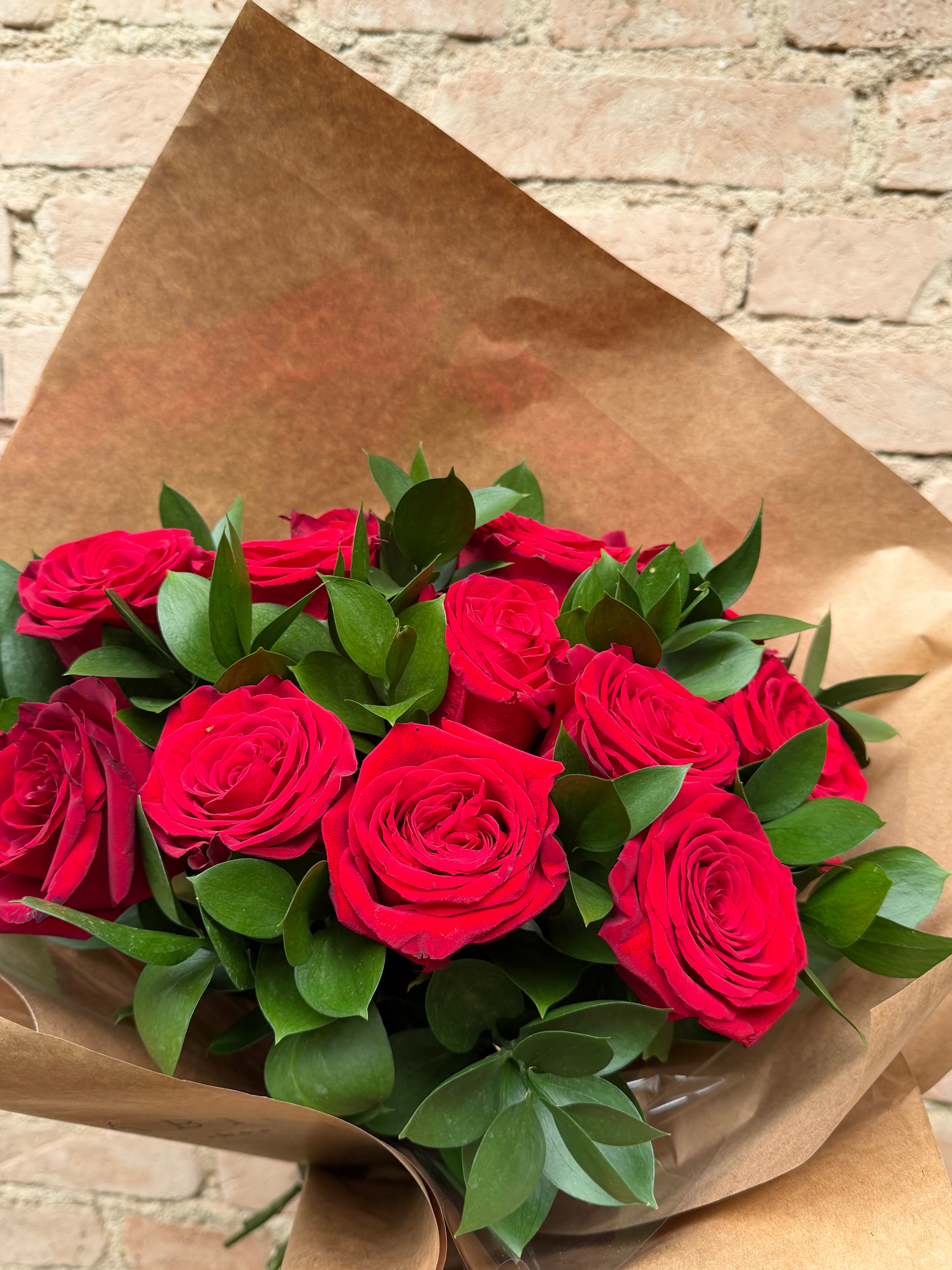 BUQUÊ 12 ROSAS VERMELHAS PREMIUM - ENTREGA EM SÃO PAULO